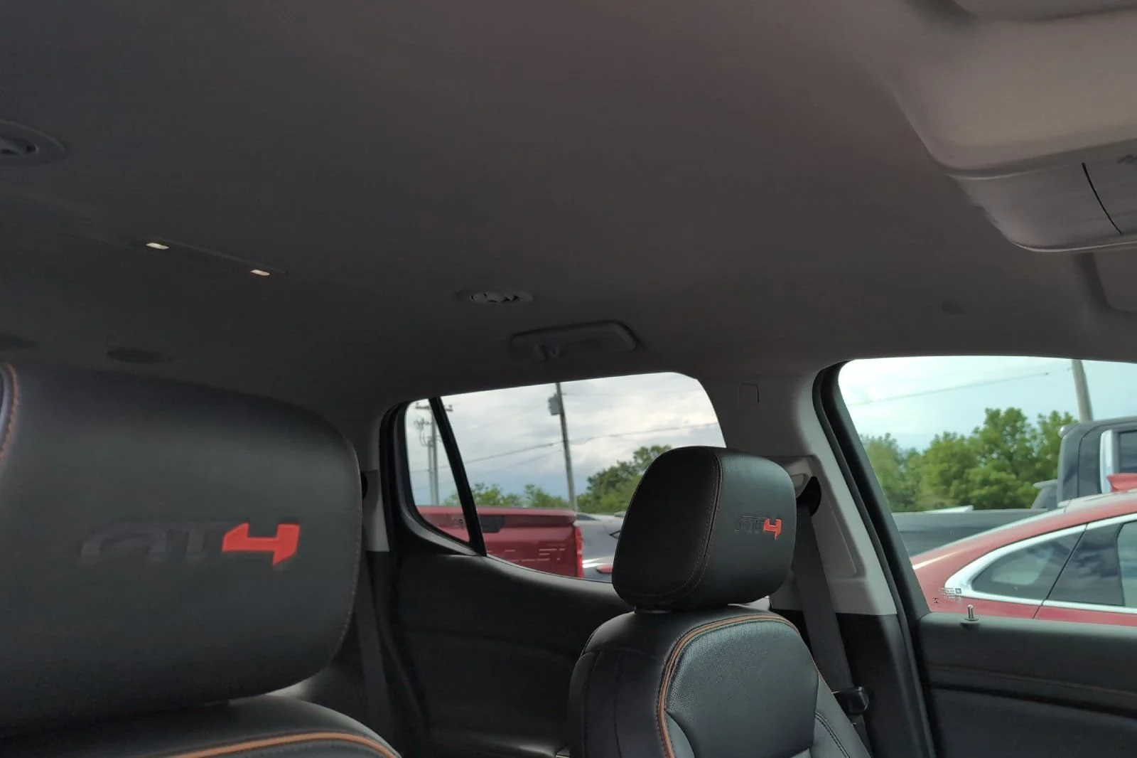 Used 2023 Ebony Twilight Metallic GMC AT4 image 19