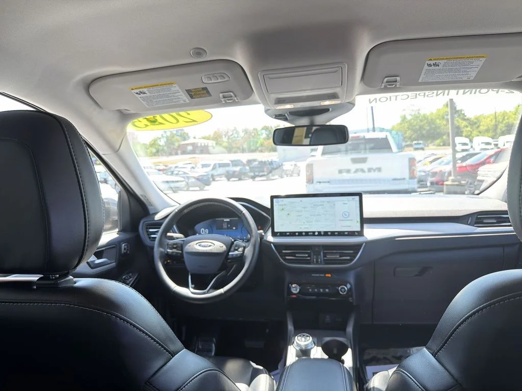 Used 2025  Ford Platinum image 10