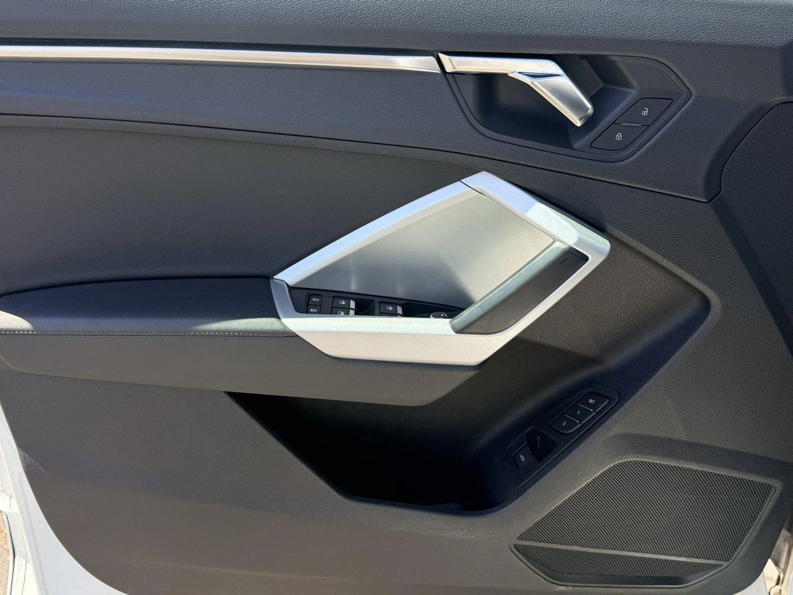 Used 2023  Audi S line Premium image 18