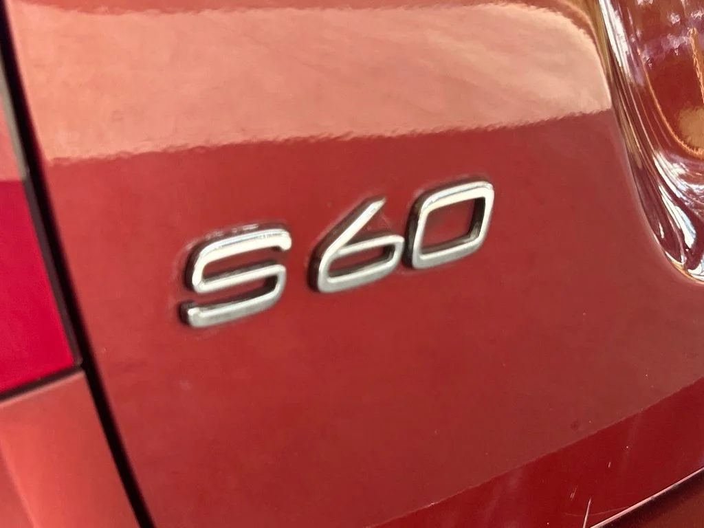 Used 2013  Volvo  image 14