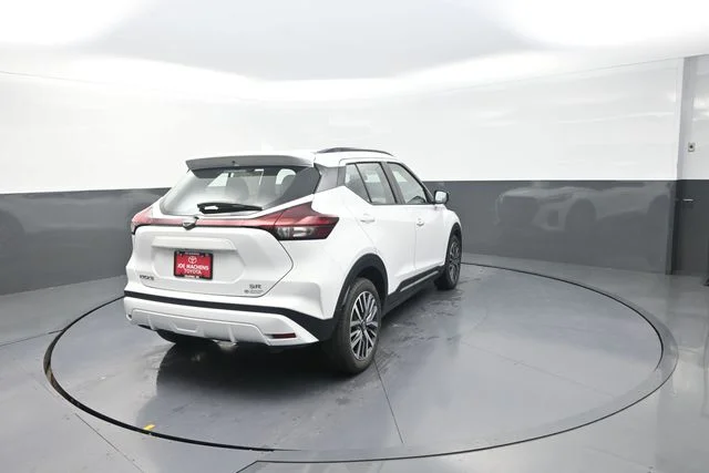 Used 2024 White Nissan SR image 90