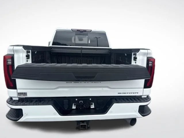 Used 2024 White GMC Denali image 7