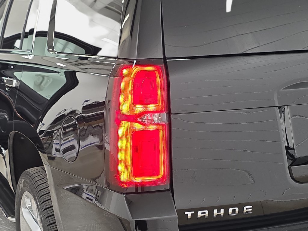 Used 2020 Black Chevrolet Premier image 34