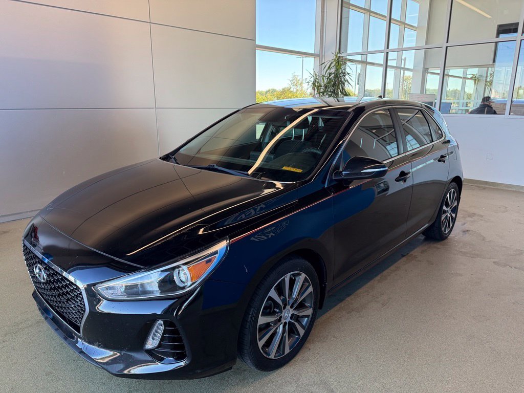 Used 2018 Black Hyundai Base image 4