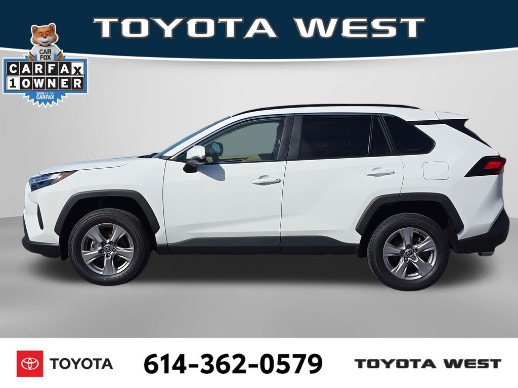 Used 2025 White Toyota XLE image 10