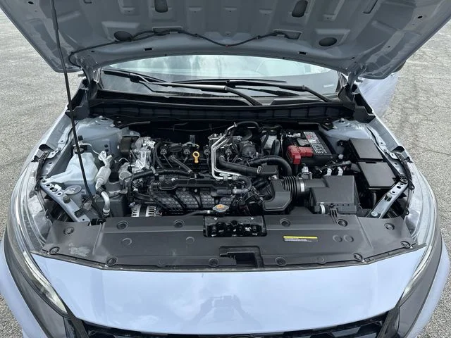 New 2026 Gray Sky Pearl / Super Black Two-tone Nissan SR image 19