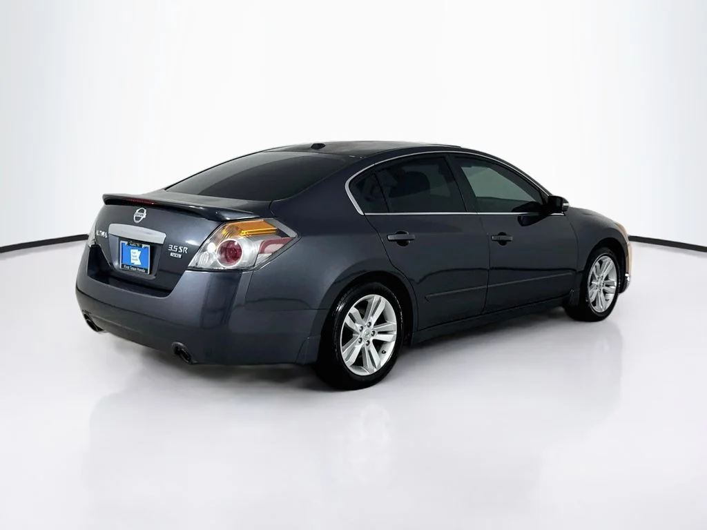 Used 2012 Dark Slate Metallic Nissan 3.5 SR image 7