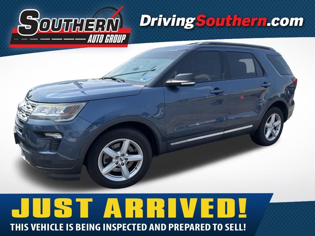 Used 2018 Blue Ford XLT image 1