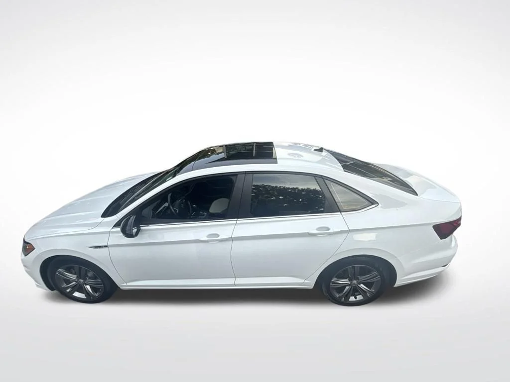 Used 2021 White Volkswagen  image 8