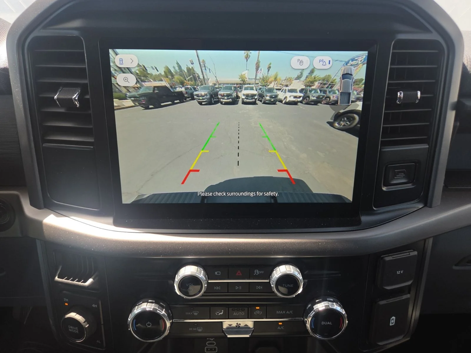 Used 2025 Atlas Blue Ford XLT image 24