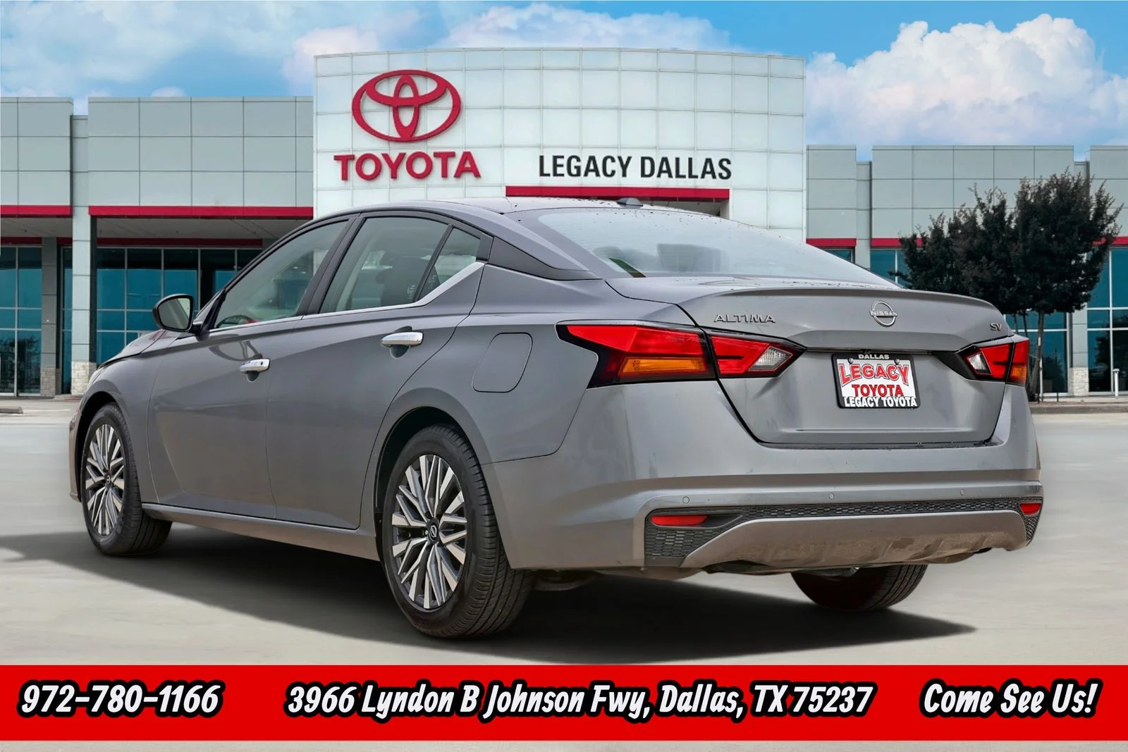 Used 2024 Gray Nissan 2.5 SV image 7
