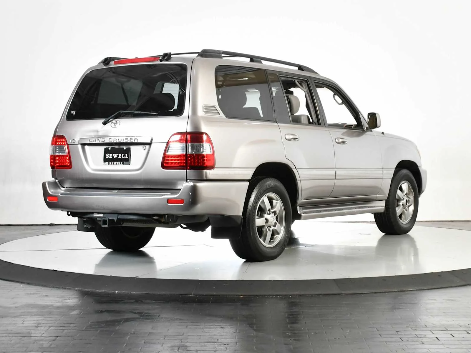Used 2006 Thunder Cloud Metallic Toyota  image 6