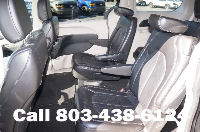 Used 2023 Brilliant Black Crystal Pearlcoat Chrysler Touring L image 12