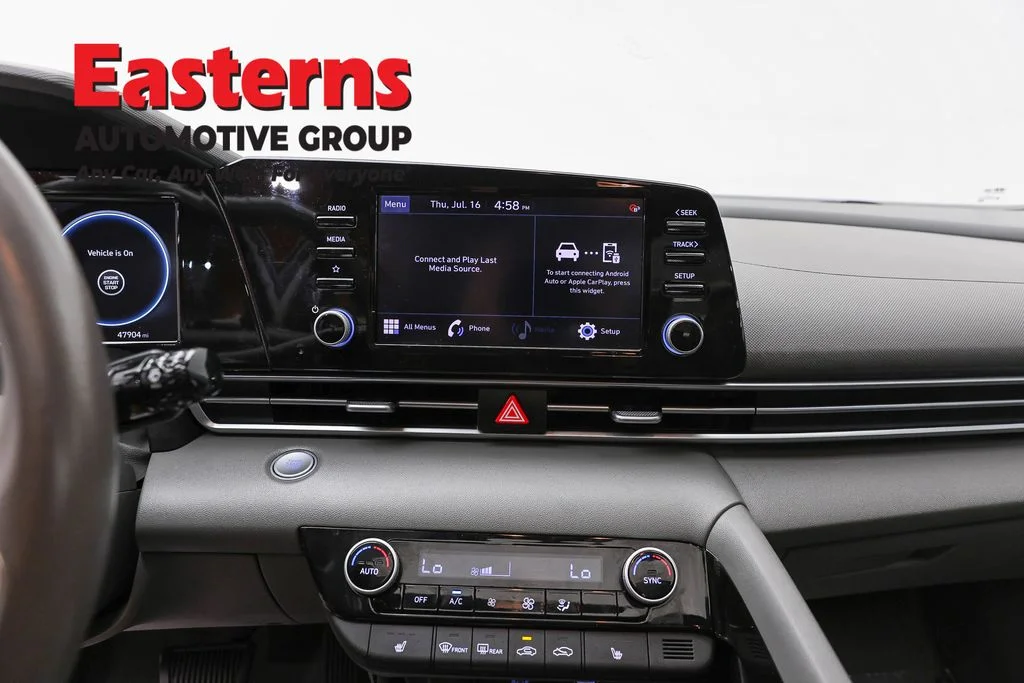 Used 2022 Blue Hyundai SEL image 12