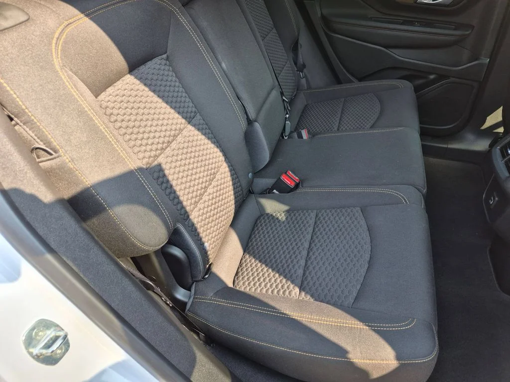 Used 2021 White GMC SLE image 23