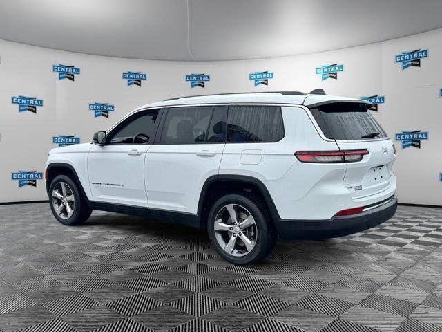 Used 2022 Bright White Clearcoat Jeep Limited image 4