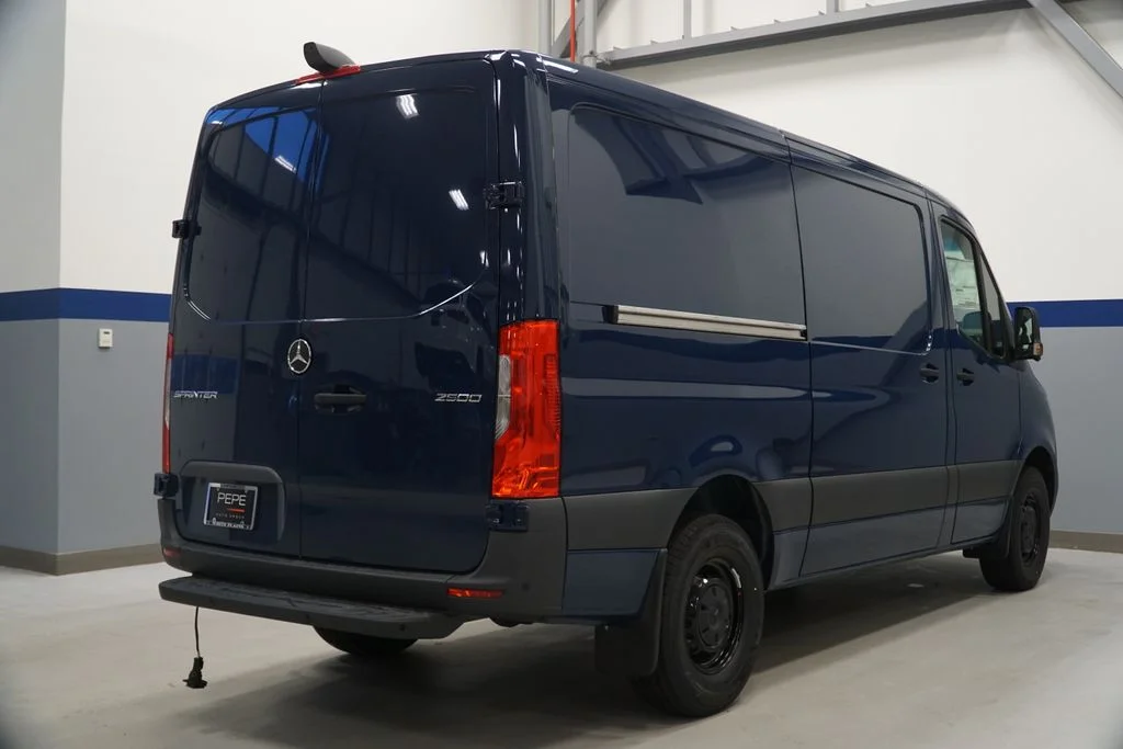 New 2026  Mercedes-Benz Cargo 144 WB image 6