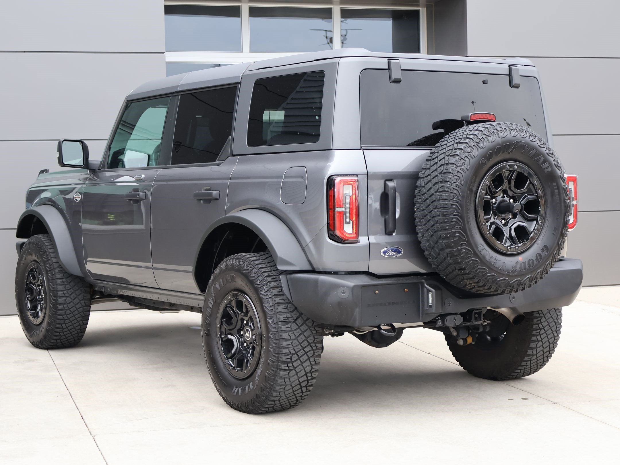 Used 2022 Gray Metallic Ford Base 4 Door Advanced 4x4 image 8