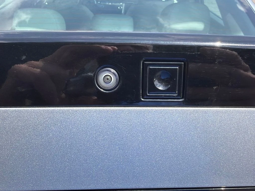 Used 2025 Silver Hyundai SEL image 10