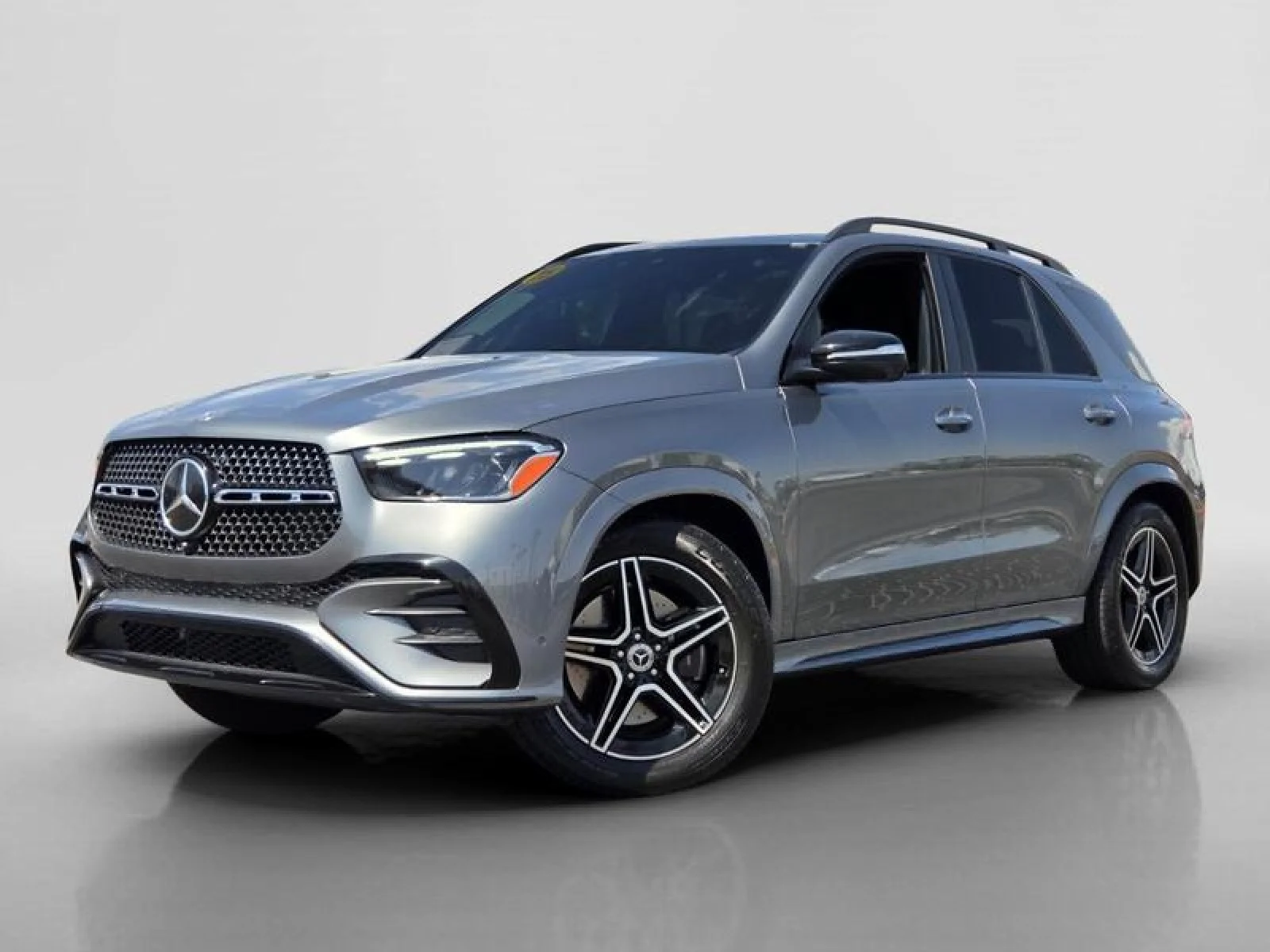 Certified Used 2025 Selenite Grey Metallic Mercedes-Benz GLE 580 image 1