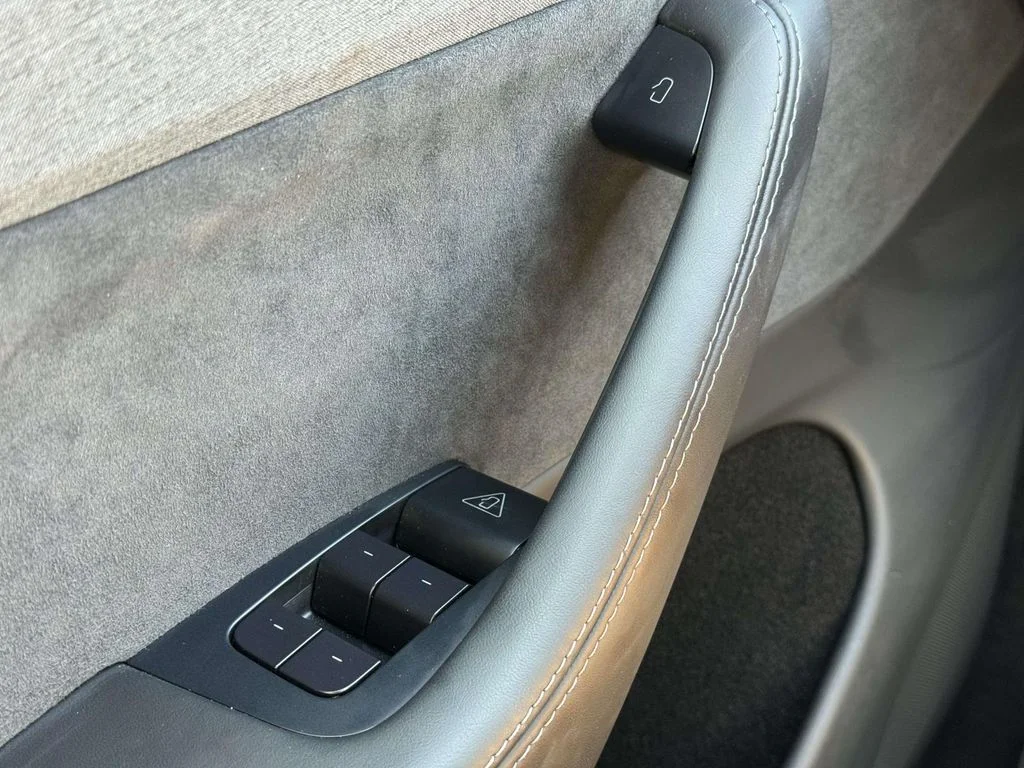 2026 Tesla Model Y Premium - Photo 25
