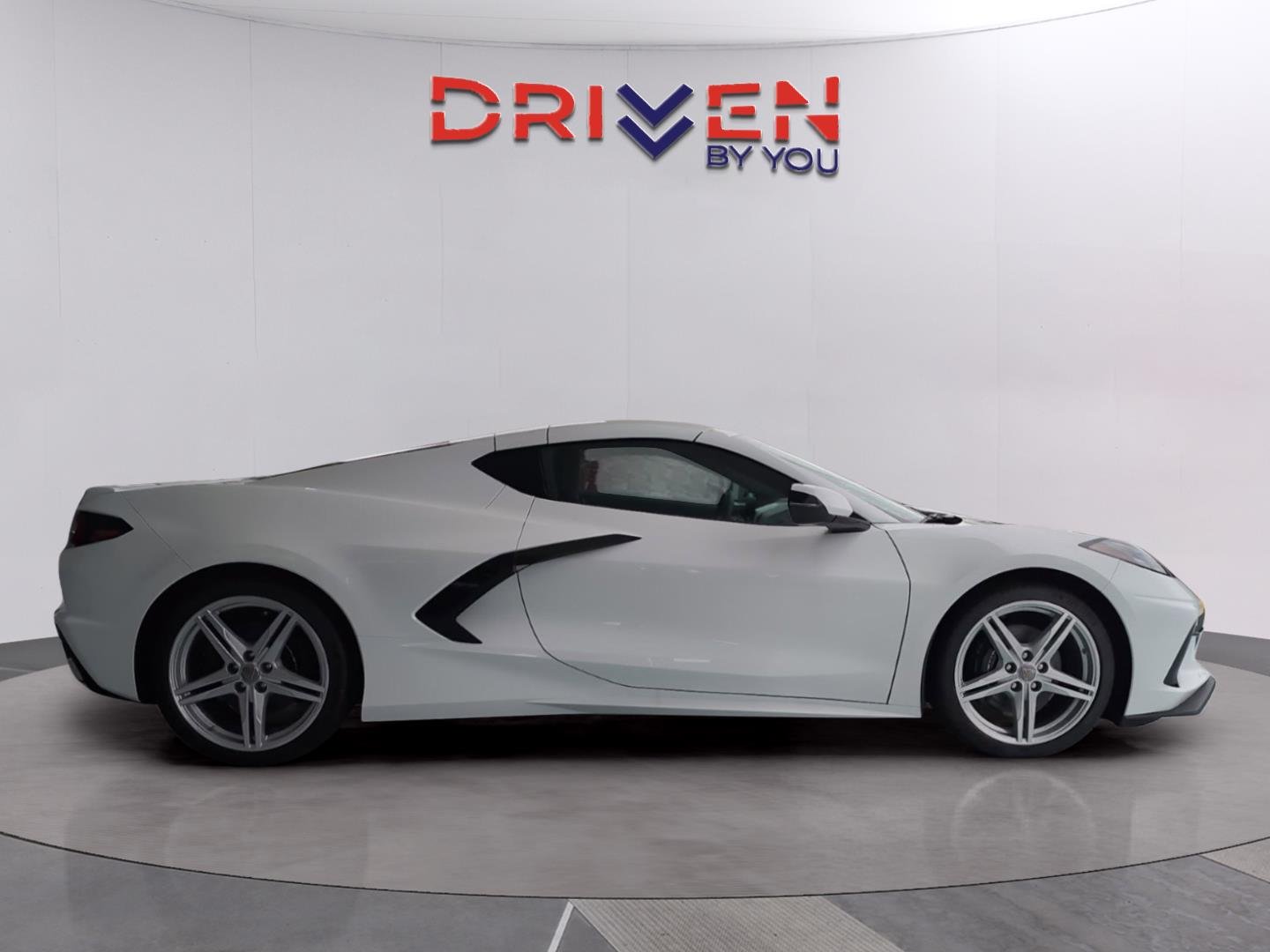 New 2026 Arctic White Chevrolet 2LT image 6
