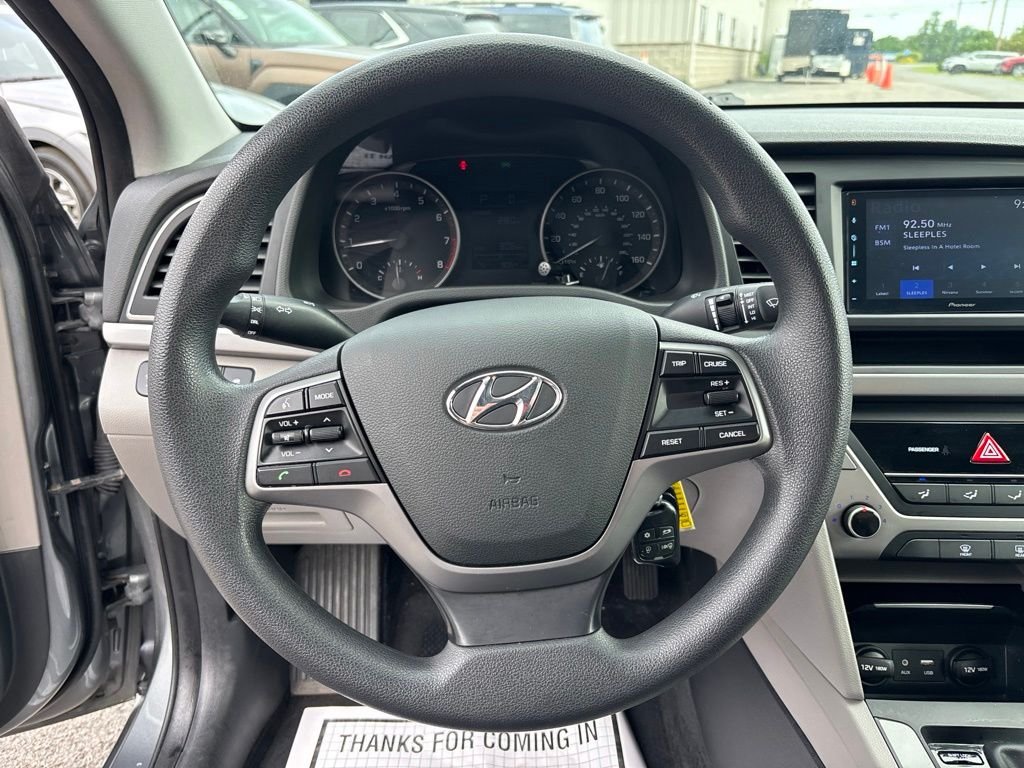 Used 2018 Gray Hyundai SE image 22