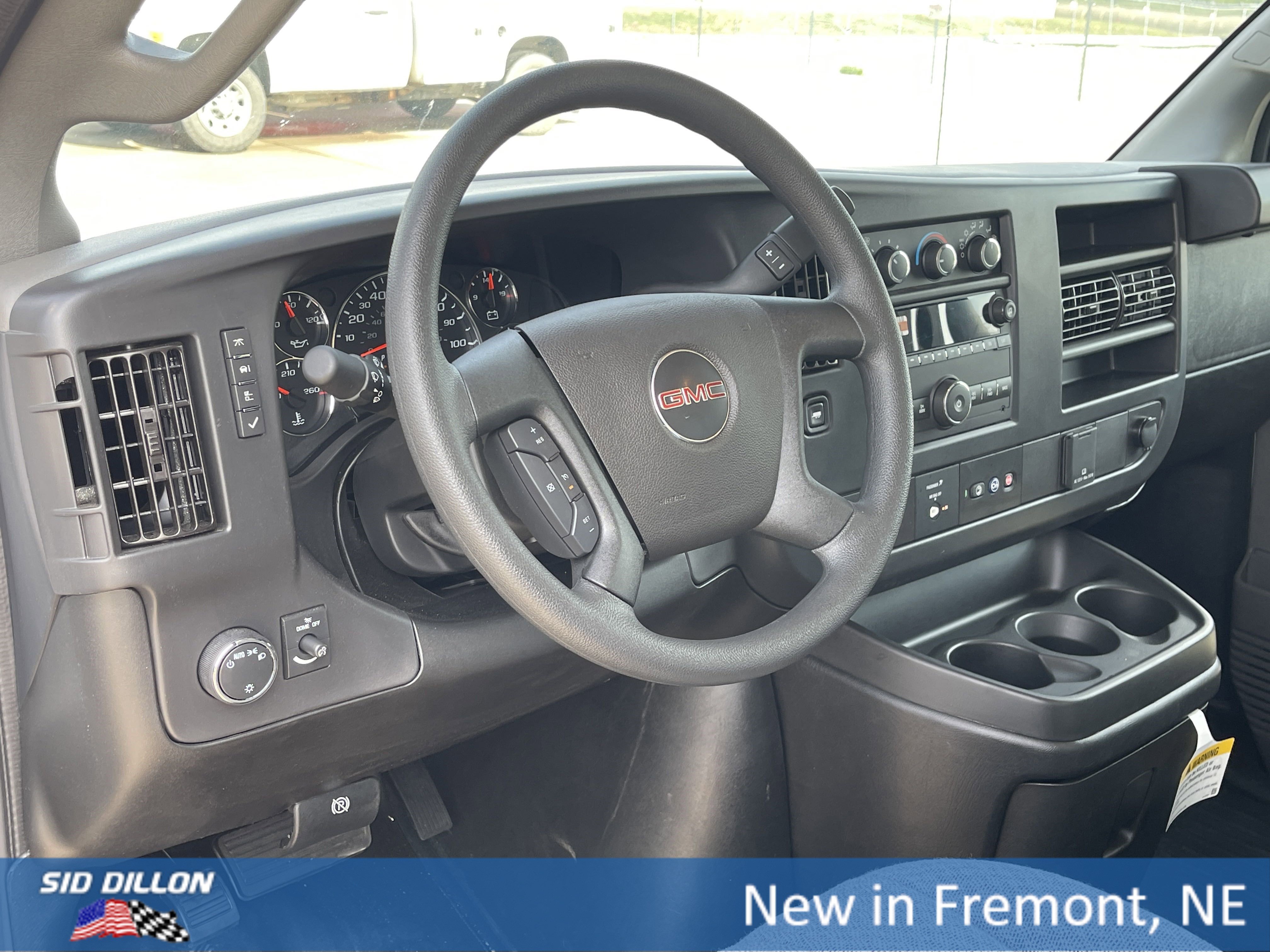 New 2025 Summit White GMC Work Van image 2