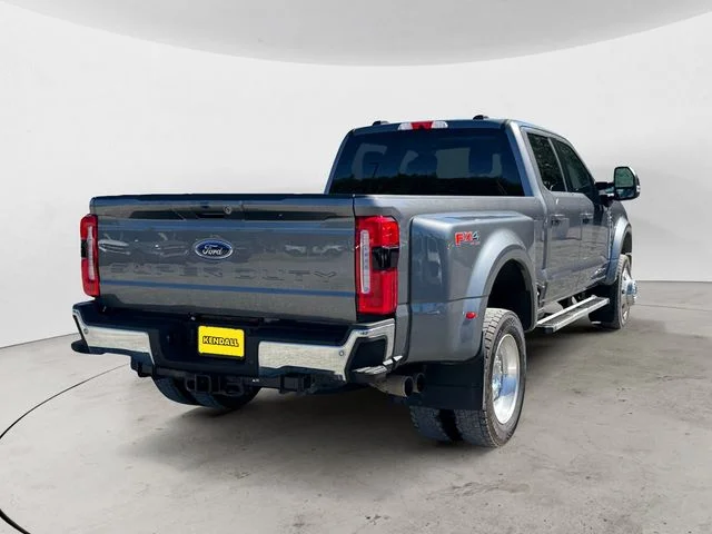 Certified Used 2025  Ford Lariat image 5