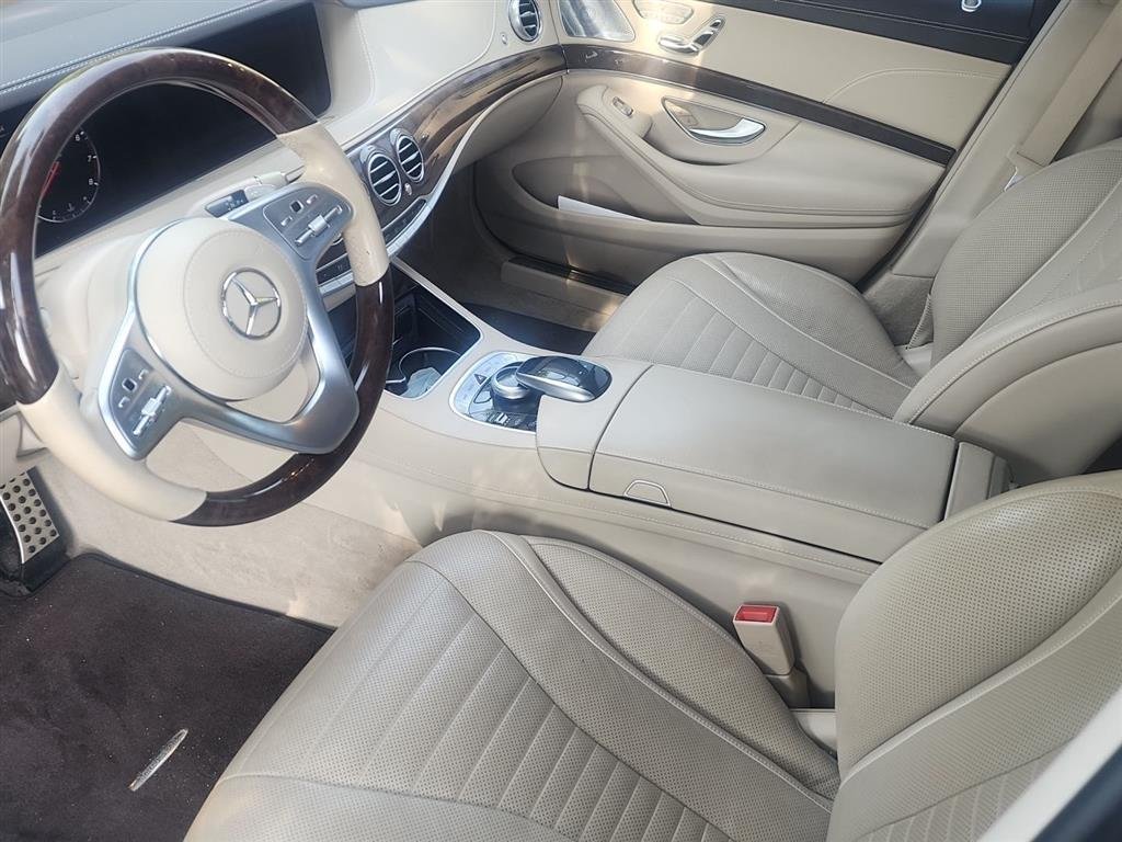 Used 2020 DIAMOND SILVER METALLIC MERCEDES-BENZ-CAR  image 9