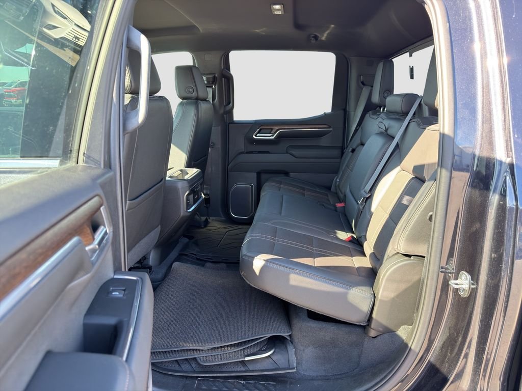 Used 2022 Gray Chevrolet High Country image 13