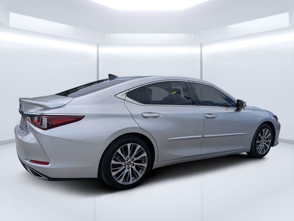 Used 2021 Silver Lexus 350 image 3