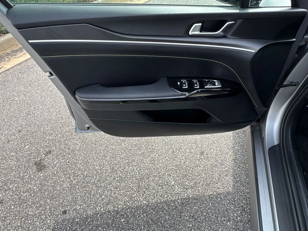 2026 Kia K5 GT - Photo 24