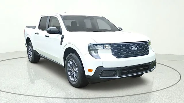 New 2026 White Ford XLT image 1