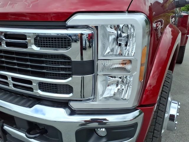 New 2026 Ruby Red Metallic Tinted Clearcoat Ford F-450® XLT image 16