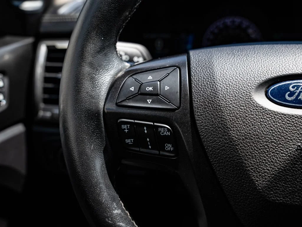 Used 2021 Cactus Gray Ford Lariat image 29