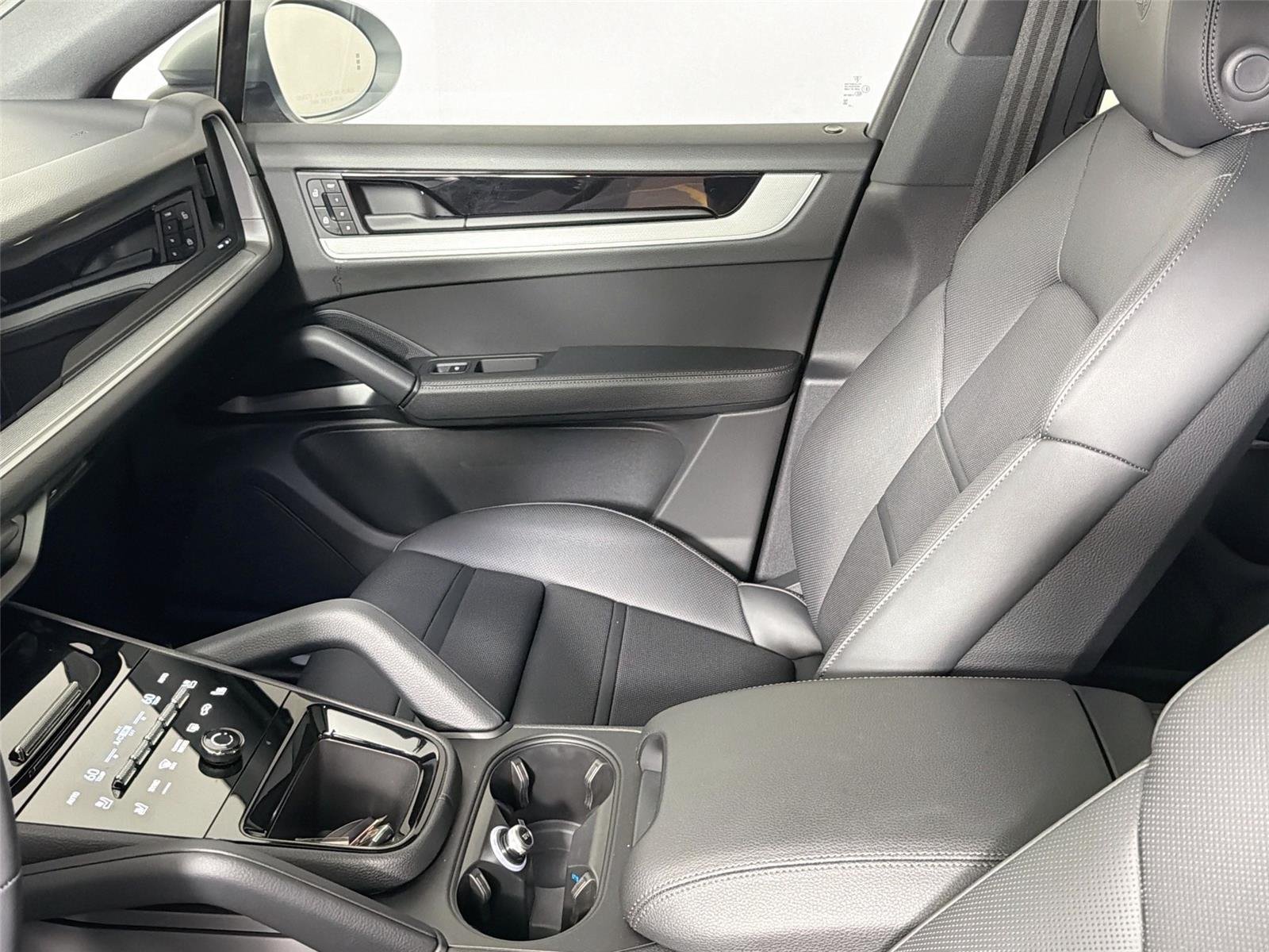 Certified Used 2025 Dolomite Silver Metallic Porsche Coupé image 30
