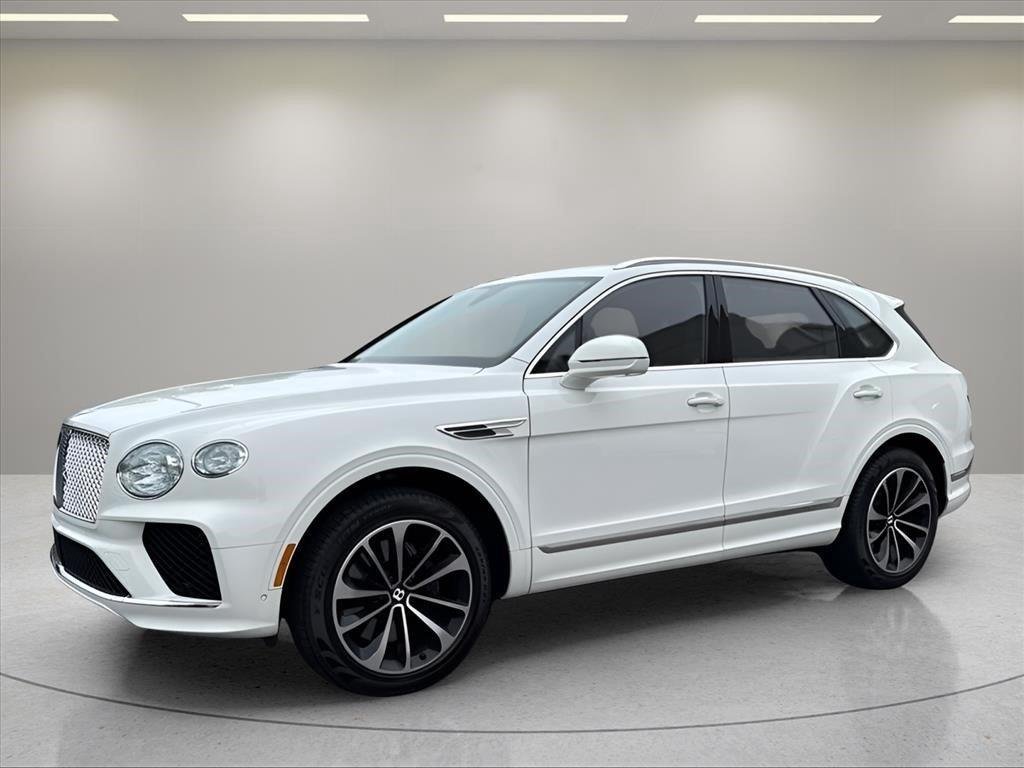 Used 2023 Glacier White Bentley V8 image 1