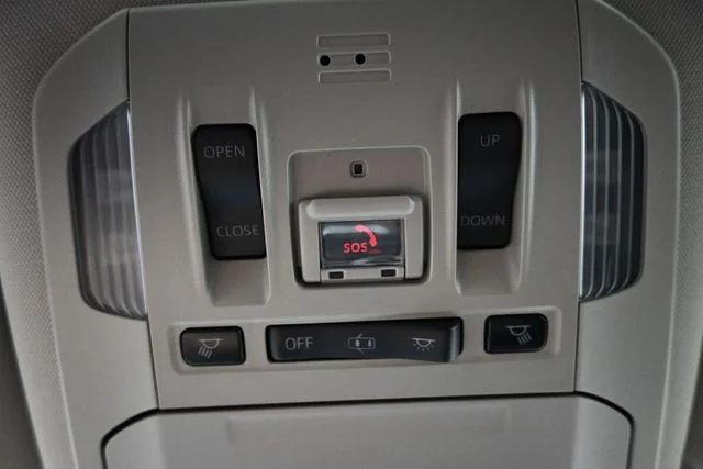 Used 2021 Black Toyota XLE image 46