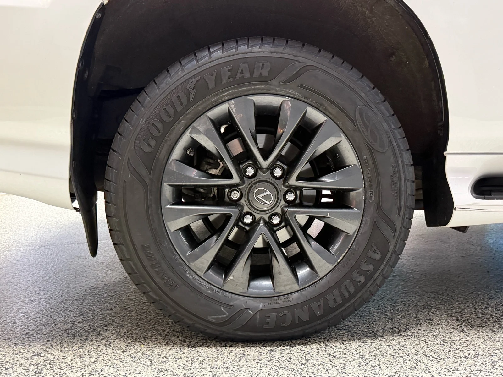 Used 2022 Starfire Pearl (077) Lexus PREMIUM image 30