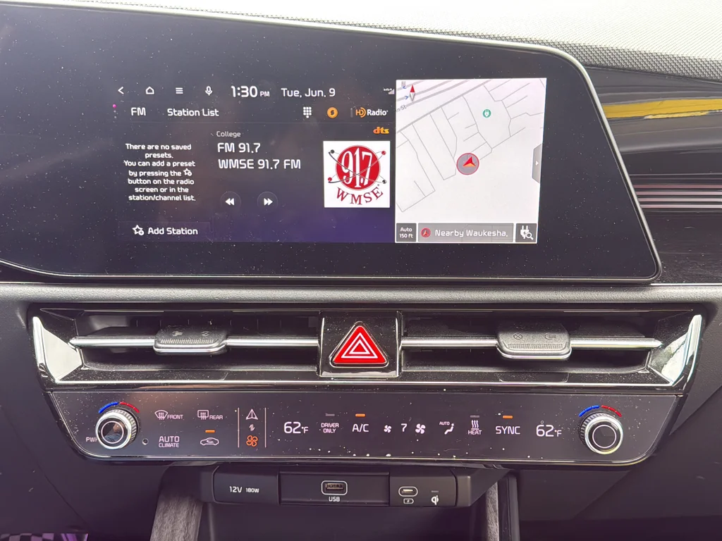 Used 2023 Blue Kia Wave image 22