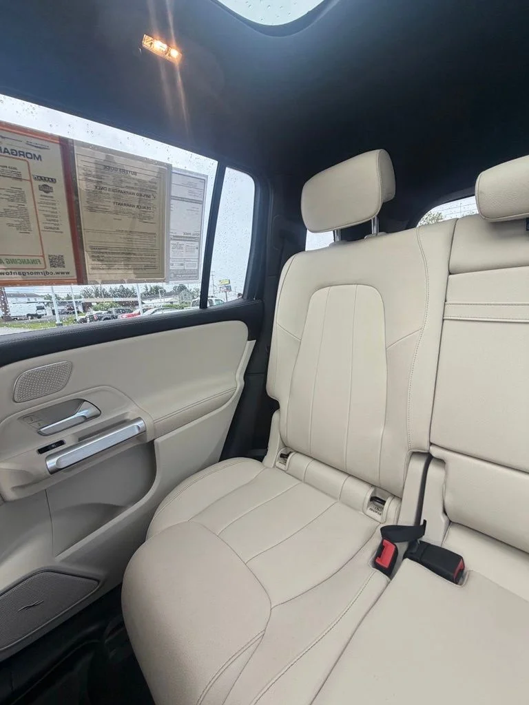 Used 2023 Black Mercedes-Benz 300 image 17
