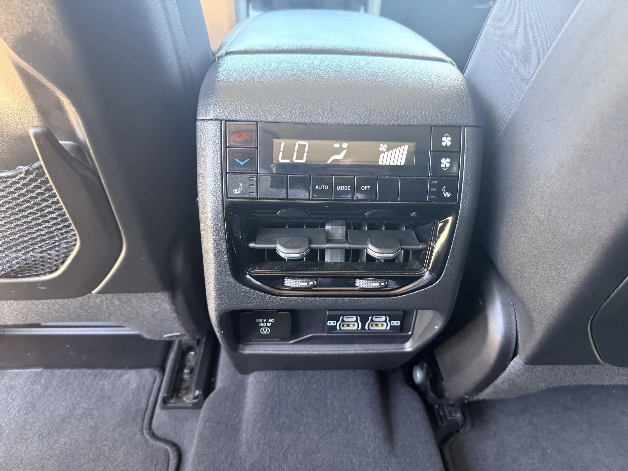 Used 2024 Silver Jeep Limited image 21