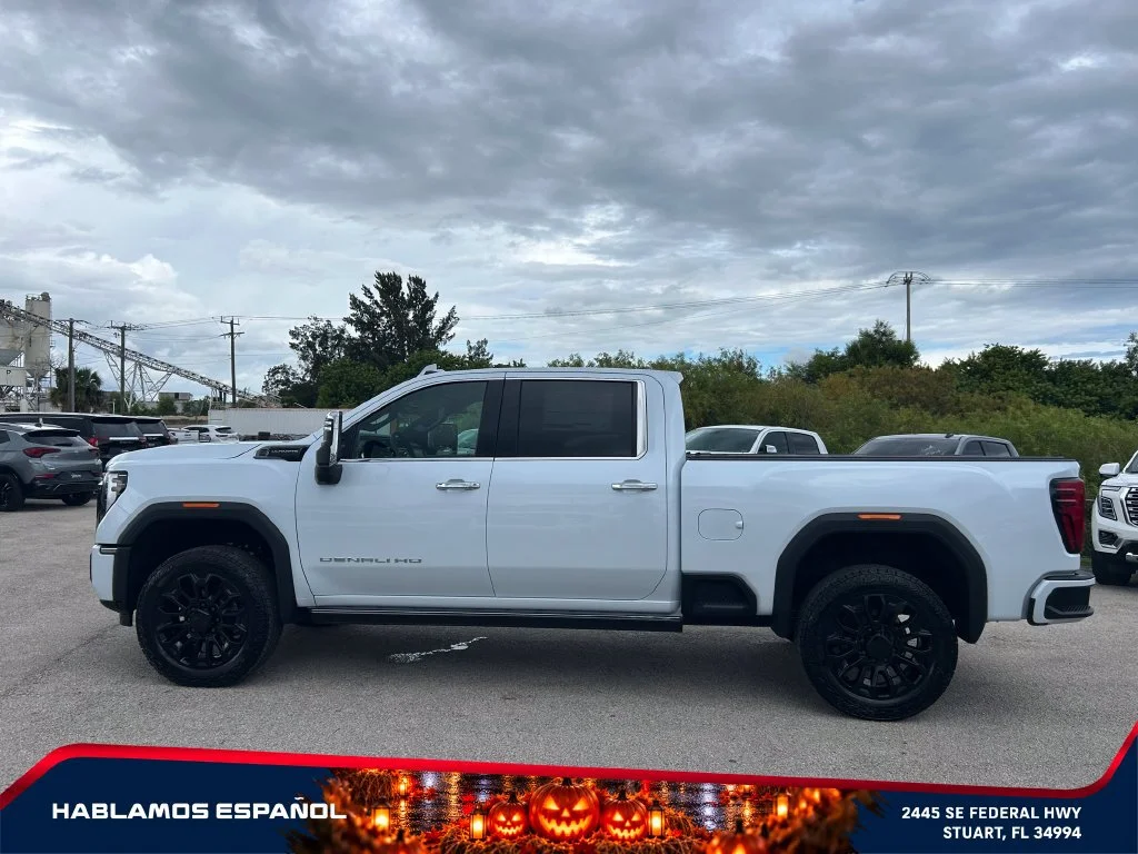 New 2026 Glacier White Tricoat GMC Denali Ultimate image 4