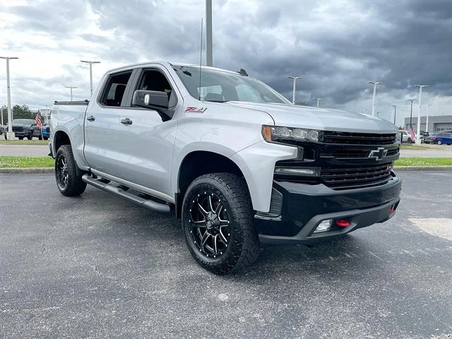 Used 2020 Silver Ice Metallic Chevrolet LT Trail Boss image 35