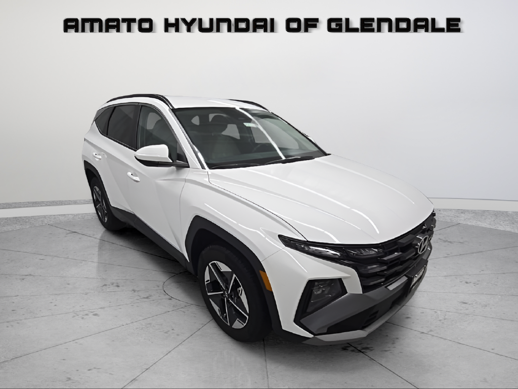 Used 2025 White Hyundai SEL image 8