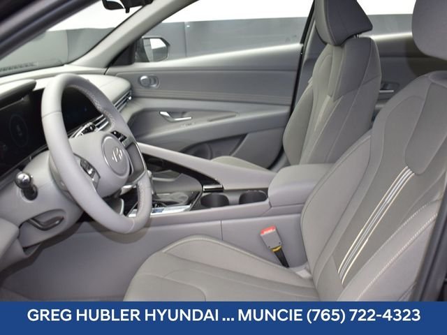 Used 2025 Black Hyundai SEL Convenience image 20