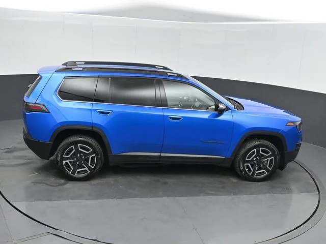New 2026 Hydro Blue Pearl-Coat Exterior Paint Jeep Limited image 30