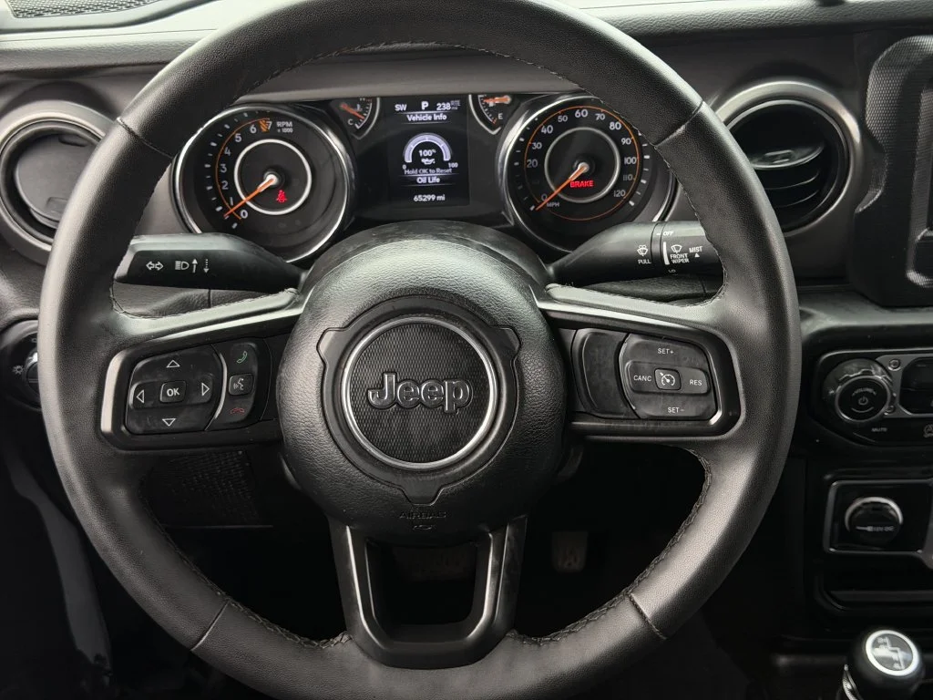 Used 2023 Silver Jeep Sport S image 14