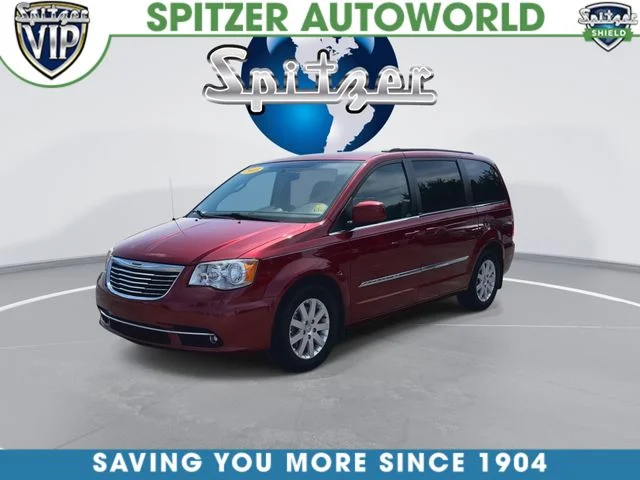 Used 2013 Red Chrysler Touring image 4
